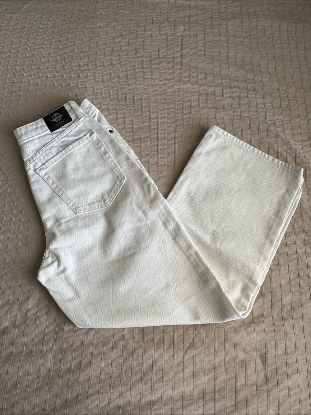 Dockers Women’s White Straight-Leg Jeans - High Waisted - Durable denim